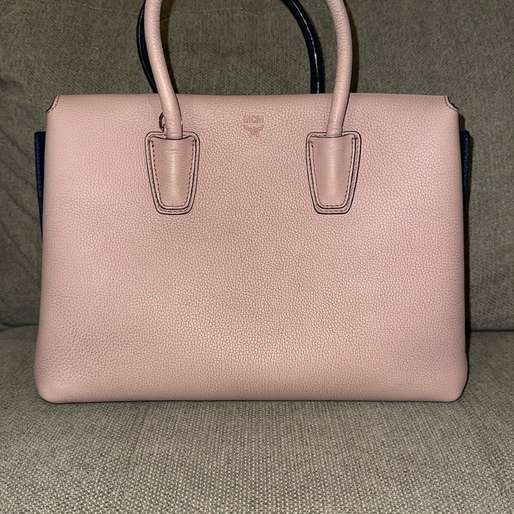 MCM  Bag - Picture 10 of 17